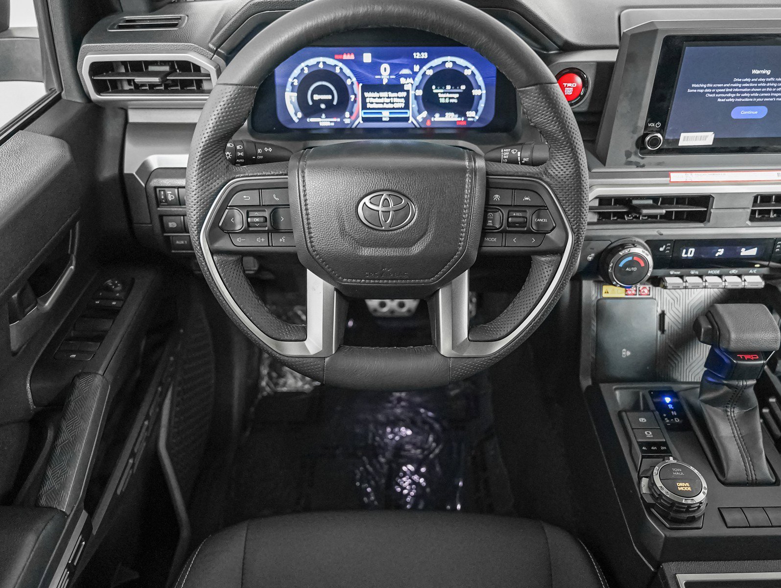 Used 2025 Toyota Tacoma TRD Sport w/ TRD Sport Upgrade Package AWD/4WD image 11