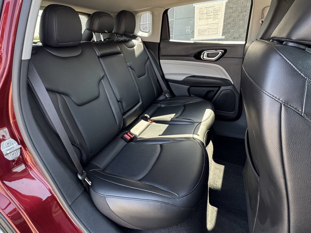 Used 2022 Jeep Compass Limited AWD/4WD image 37