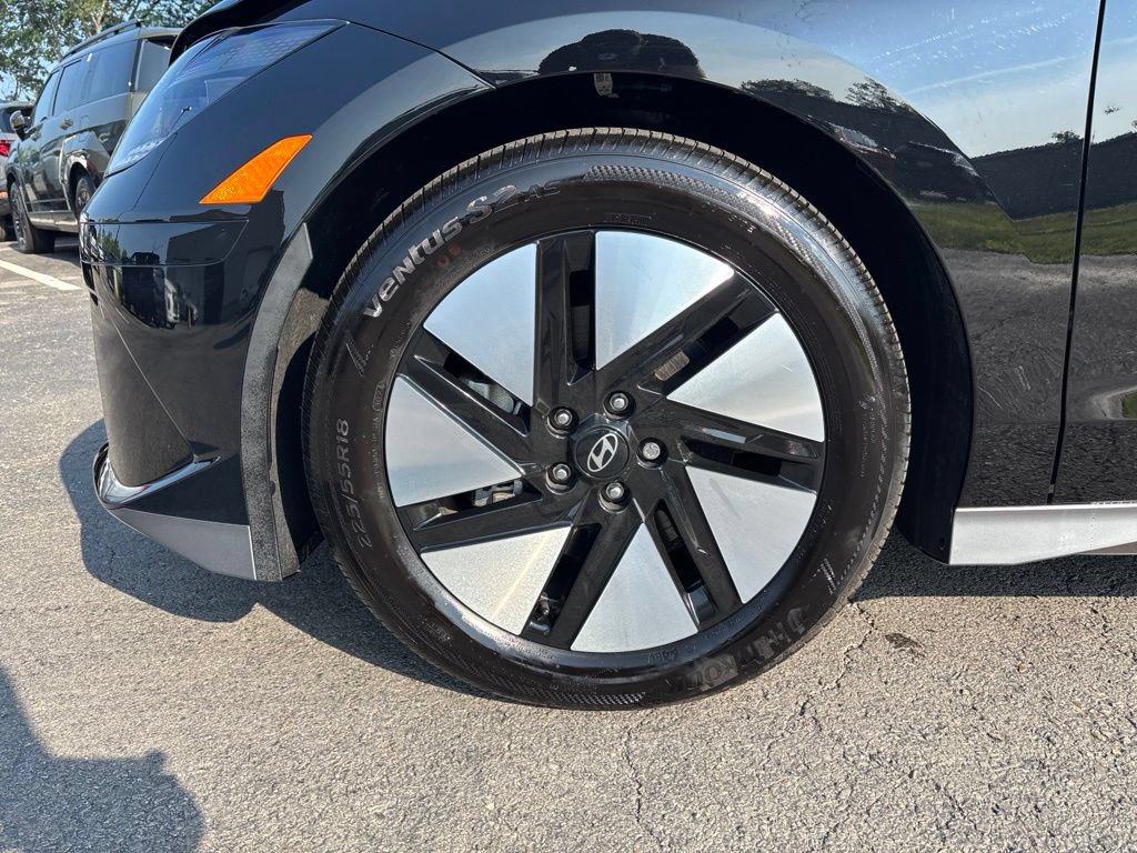 Used 2025 Hyundai Ioniq 6 SE AWD/4WD image 12
