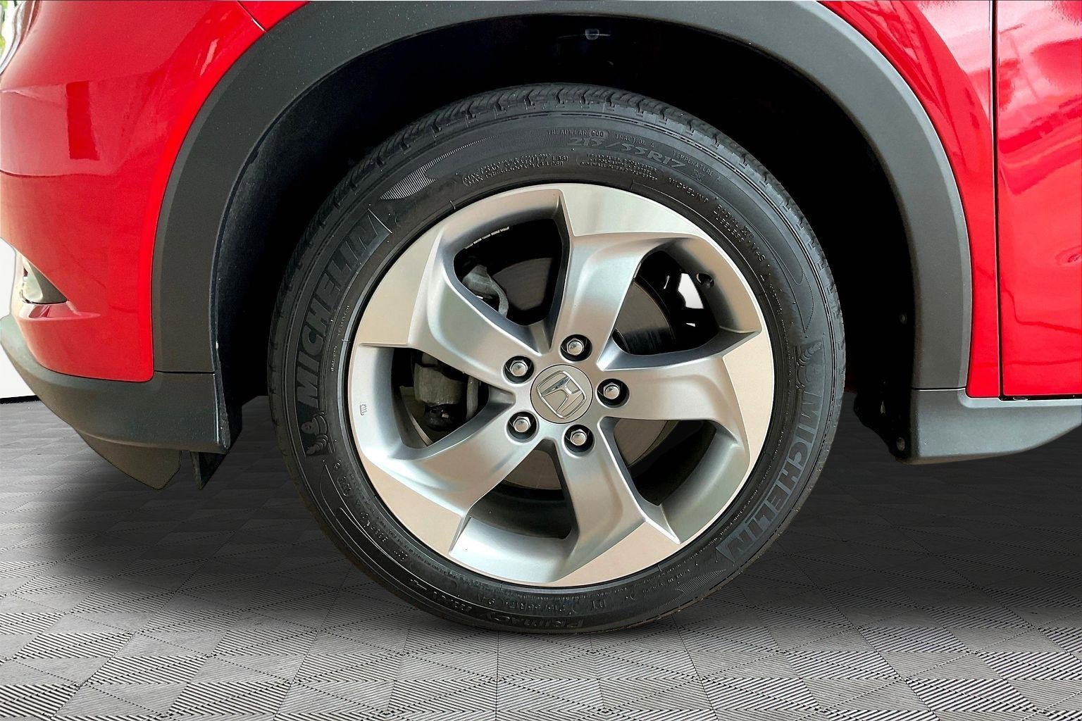 Used 2018 Honda HR-V LX image 31