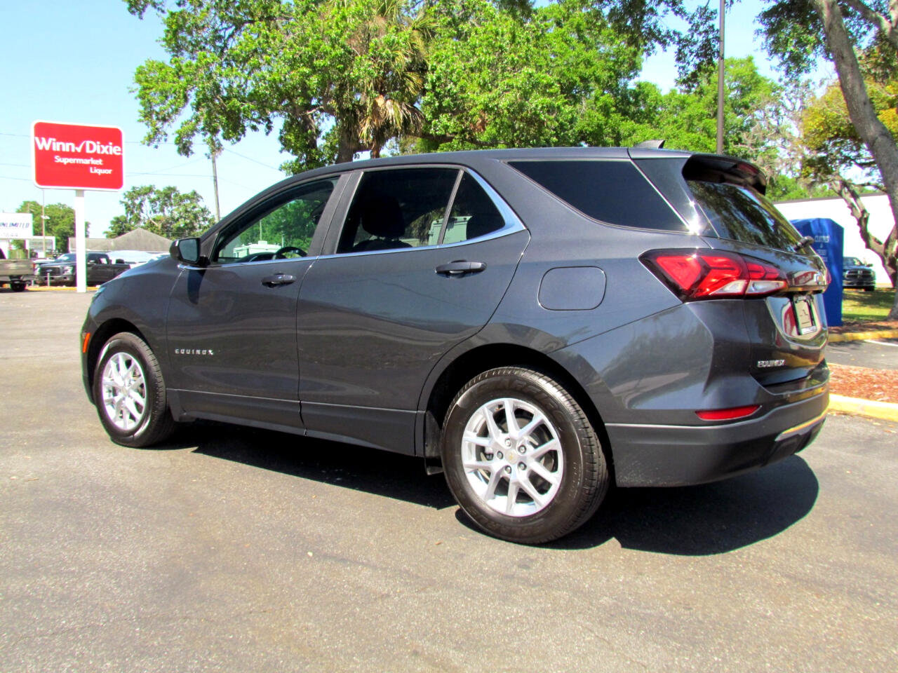 Used 2023 Chevrolet Equinox LT image 7