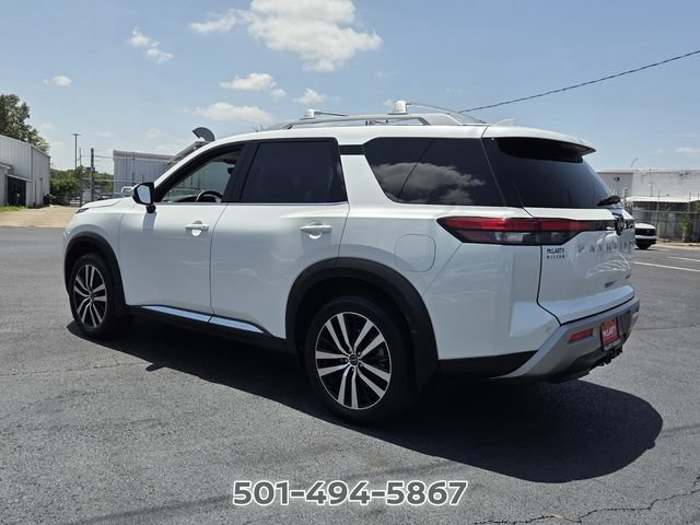 Used 2025 Nissan Pathfinder Platinum w/ Cargo Package FWD image 3
