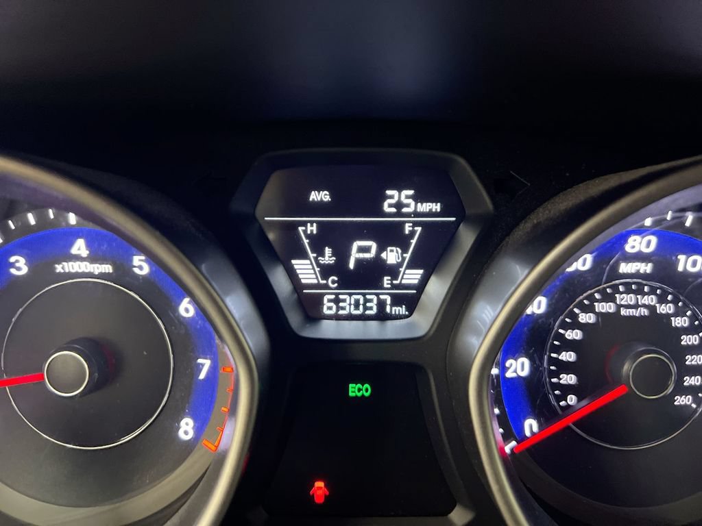 Used 2015 Hyundai Elantra SE FWD image 13