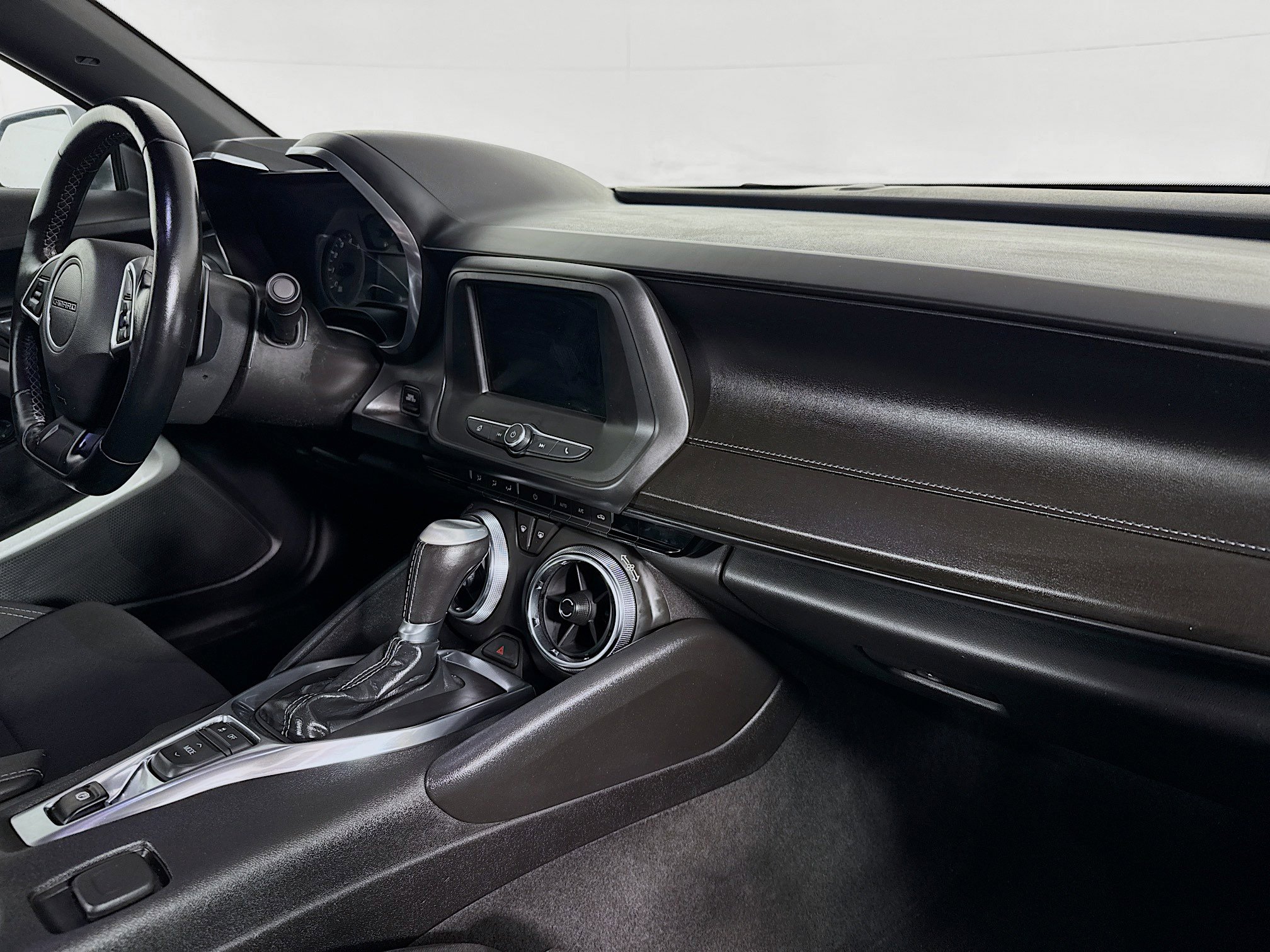 Used 2019 Chevrolet Camaro LT w/ RS Package image 25