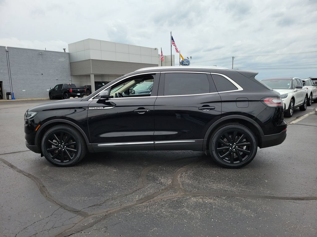 Used 2023 Lincoln Nautilus Reserve w/ Monochromatic Package AWD/4WD image 7