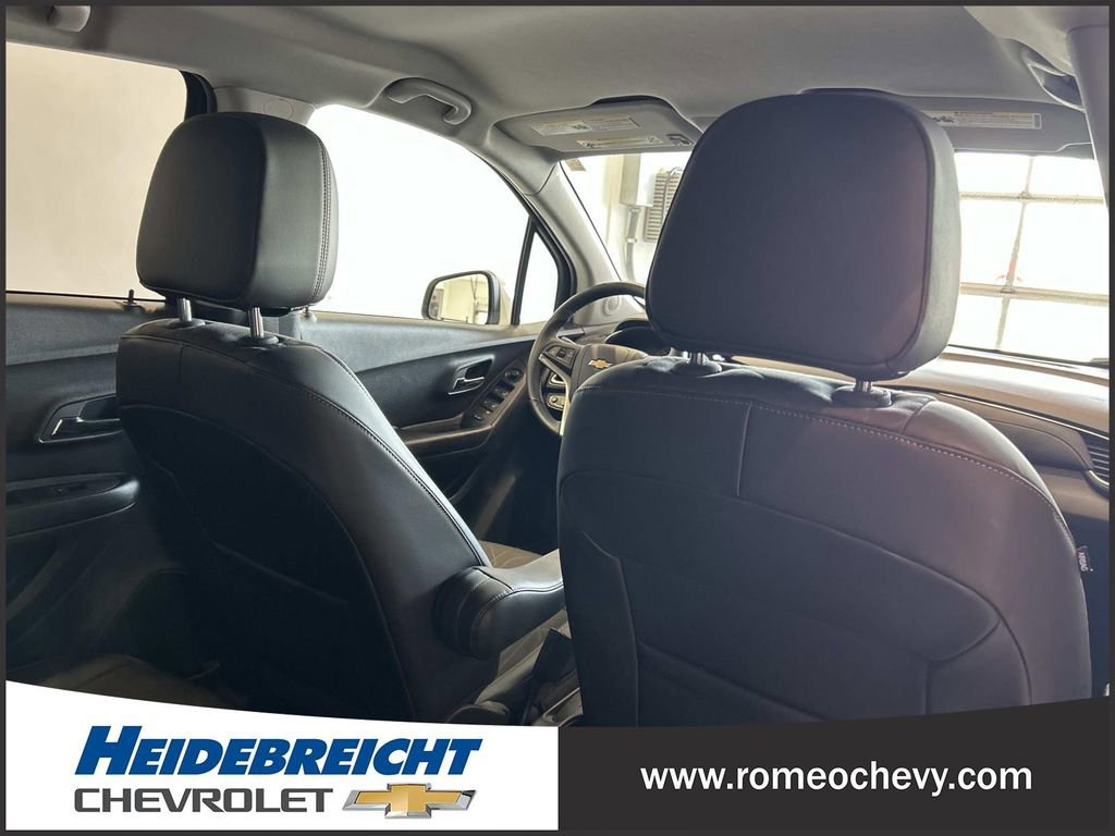 Certified 2022 Chevrolet Trax LT w/ LT Convenience Package image 31