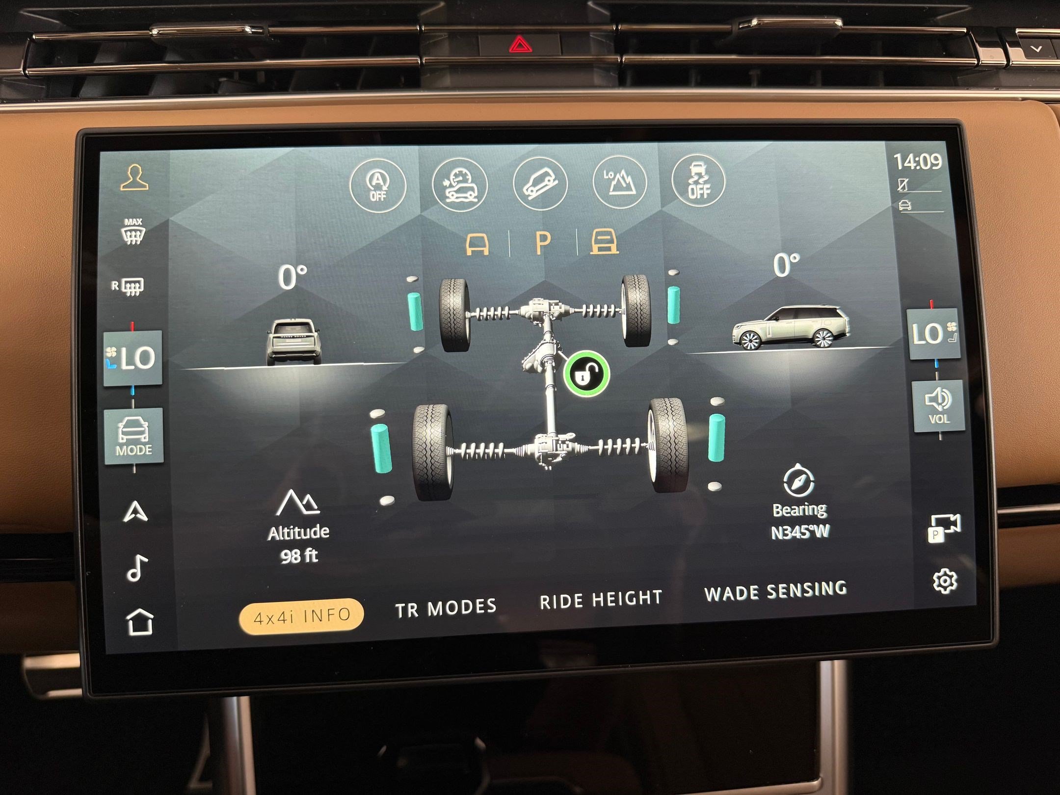 New 2026 Land Rover Range Rover Long Wheelbase SE AWD/4WD image 18