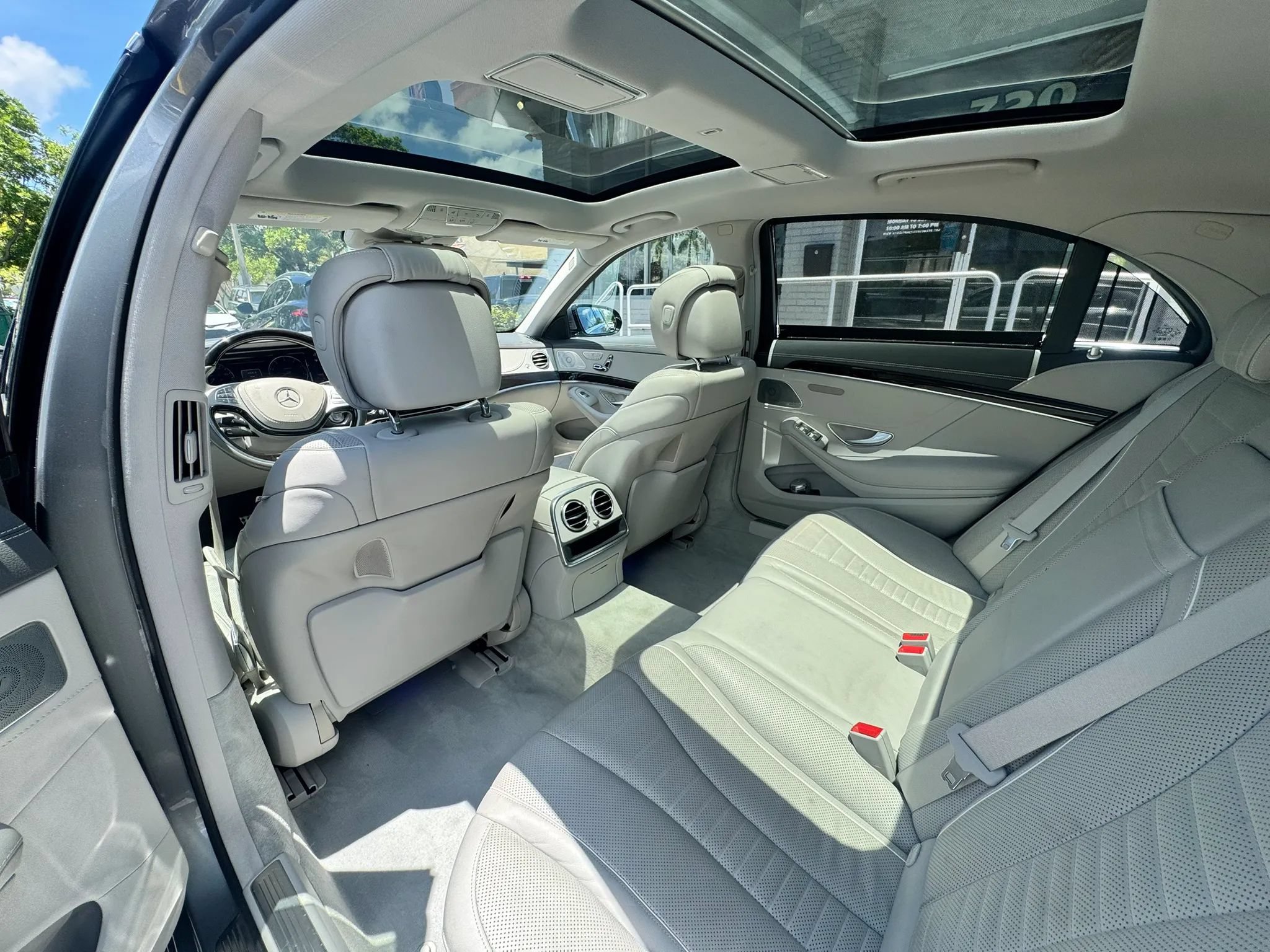 Used 2014 Mercedes-Benz S 550 Sedan image 19