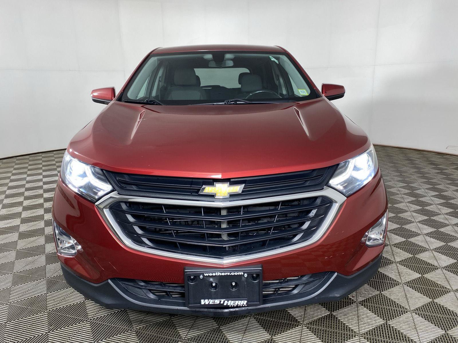 Used 2019 Chevrolet Equinox LT FWD image 2