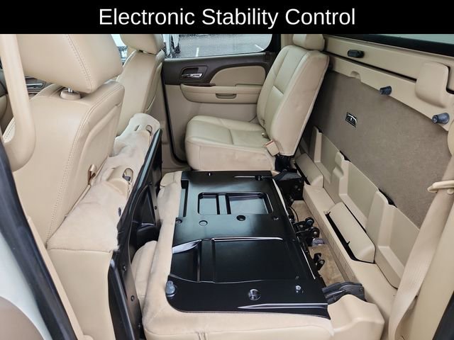 Used 2013 Chevrolet Avalanche LTZ image 30