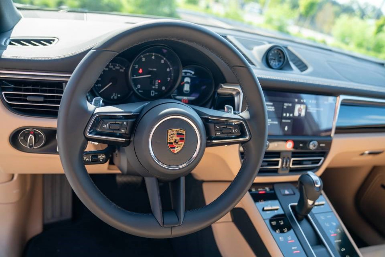New 2026 Porsche Macan AWD/4WD image 15