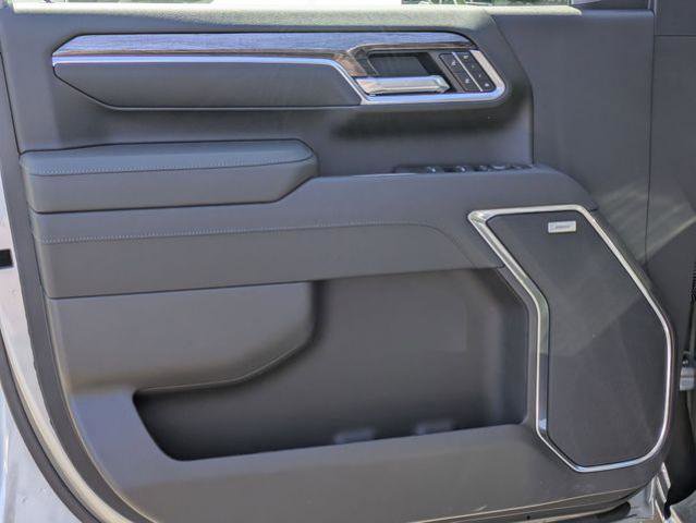 New 2026 Chevrolet Silverado 2500 LTZ w/ LTZ Convenience Package AWD/4WD image 12