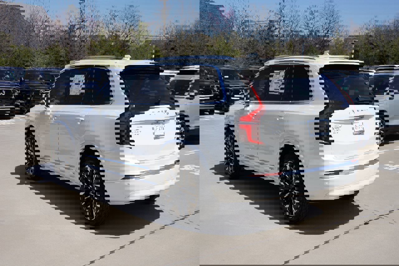 New 2025 Volvo XC90 T8 Ultra w/ Protection Package Premier image 5