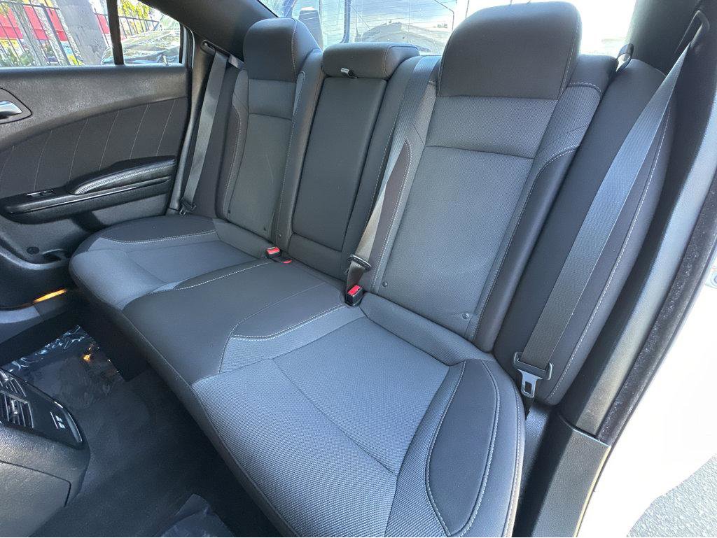 Used 2016 Dodge Charger SXT w/ Blacktop Package image 9