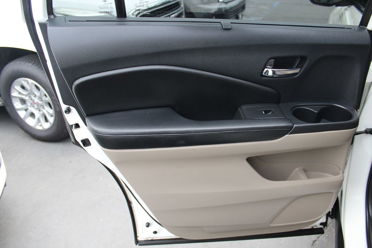 Used 2016 Honda Pilot Touring image 25