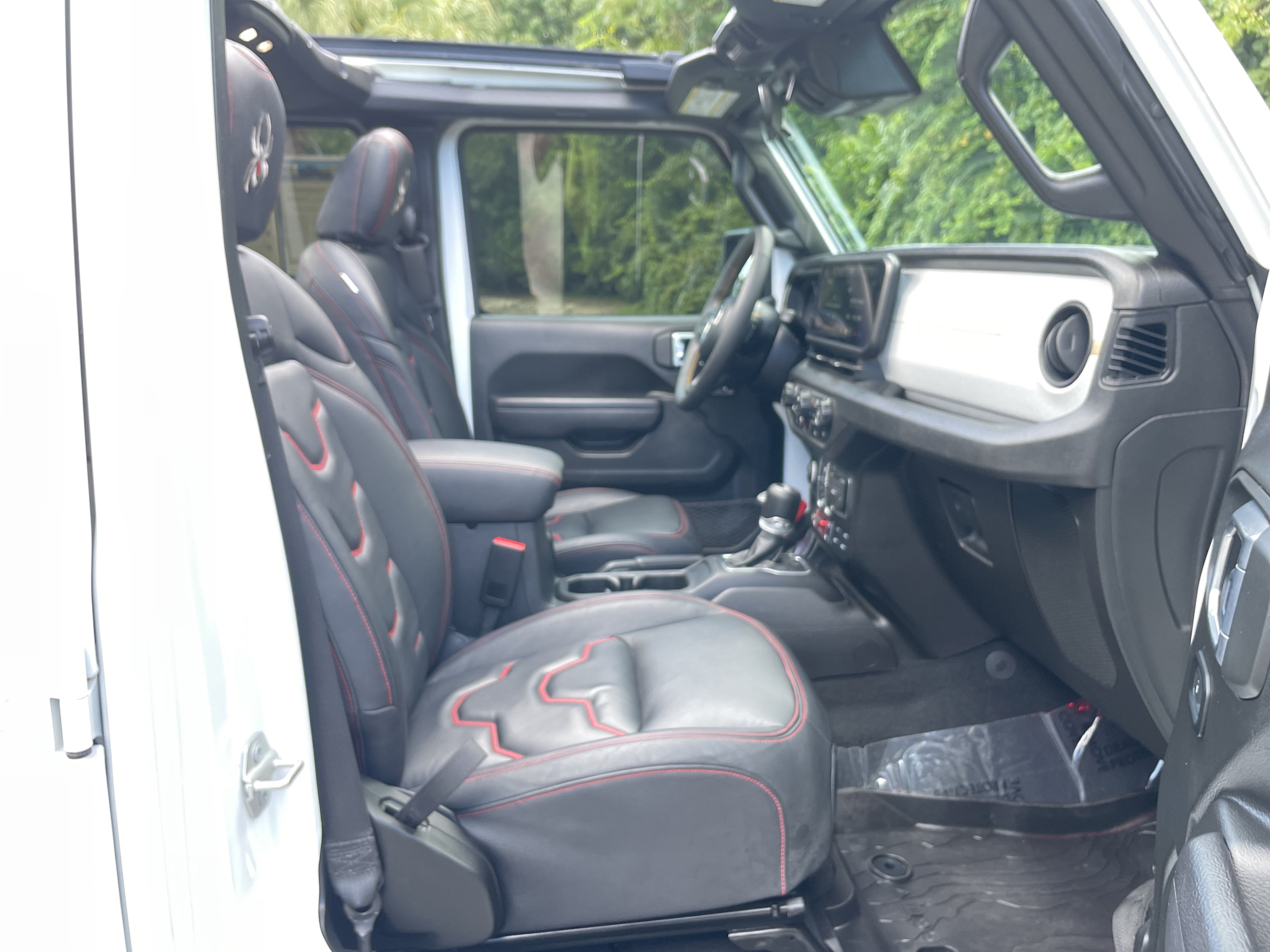 Used 2024 Jeep Wrangler Unlimited Sport AWD/4WD image 31