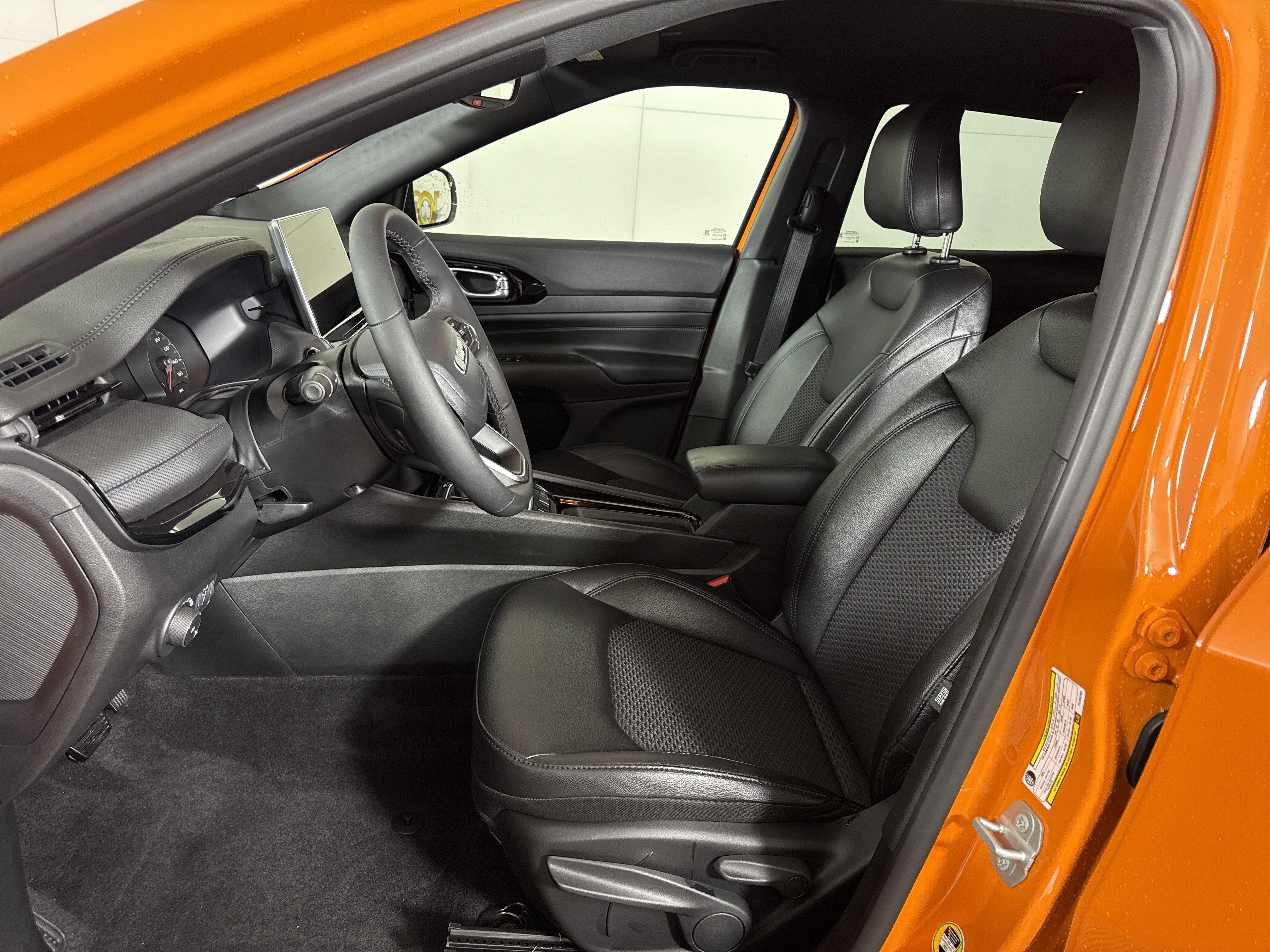 New 2026 Jeep Compass Latitude AWD/4WD image 12