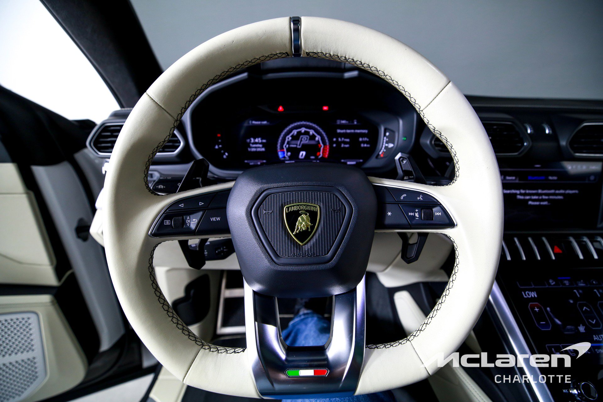 Used 2019 Lamborghini Urus image 14