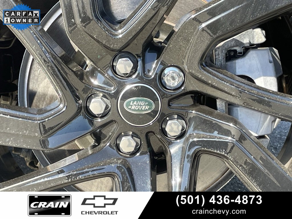 Used 2024 Land Rover Discovery Dynamic SE image 39