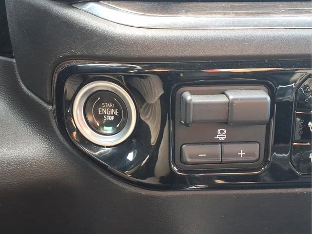 Used 2024 Chevrolet Silverado 2500 LTZ w/ LTZ Plus Package image 10