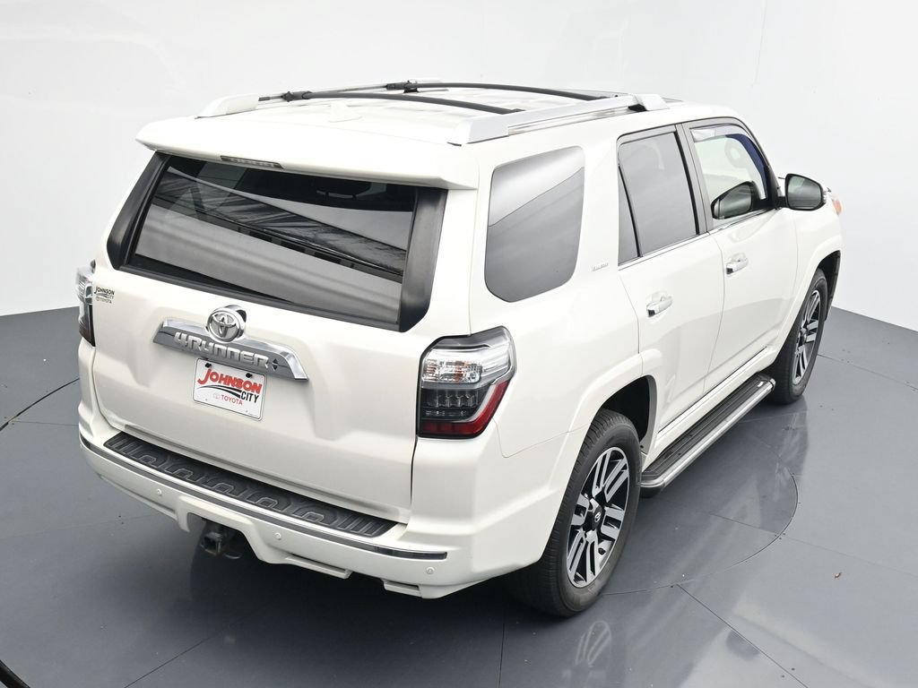 Used 2017 Toyota 4Runner Limited AWD/4WD image 29