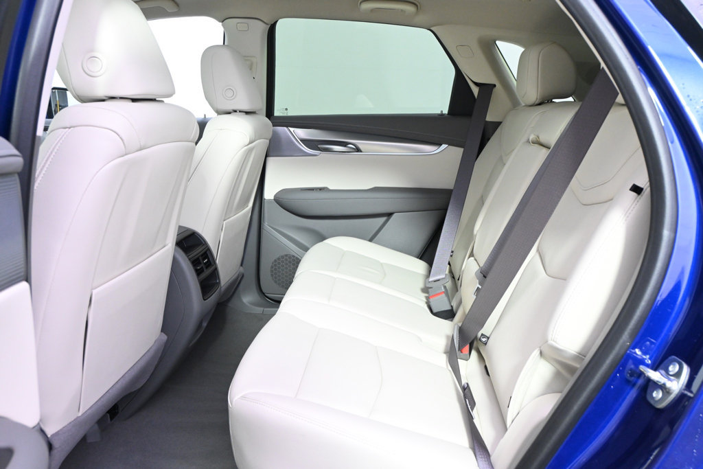 New 2026 Cadillac XT5 Premium Luxury w/ LPO, Floor Liner Package AWD/4WD image 21