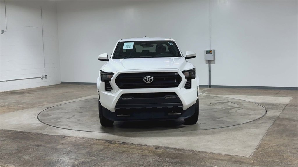 Used 2024 Toyota Tacoma SR5 image 3