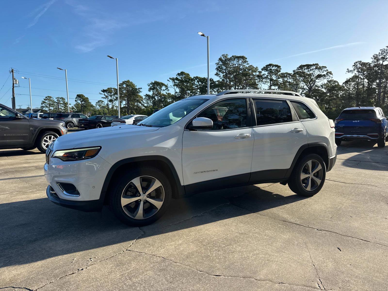 Certified 2021 Jeep Cherokee Limited w/ Elite Package image 7