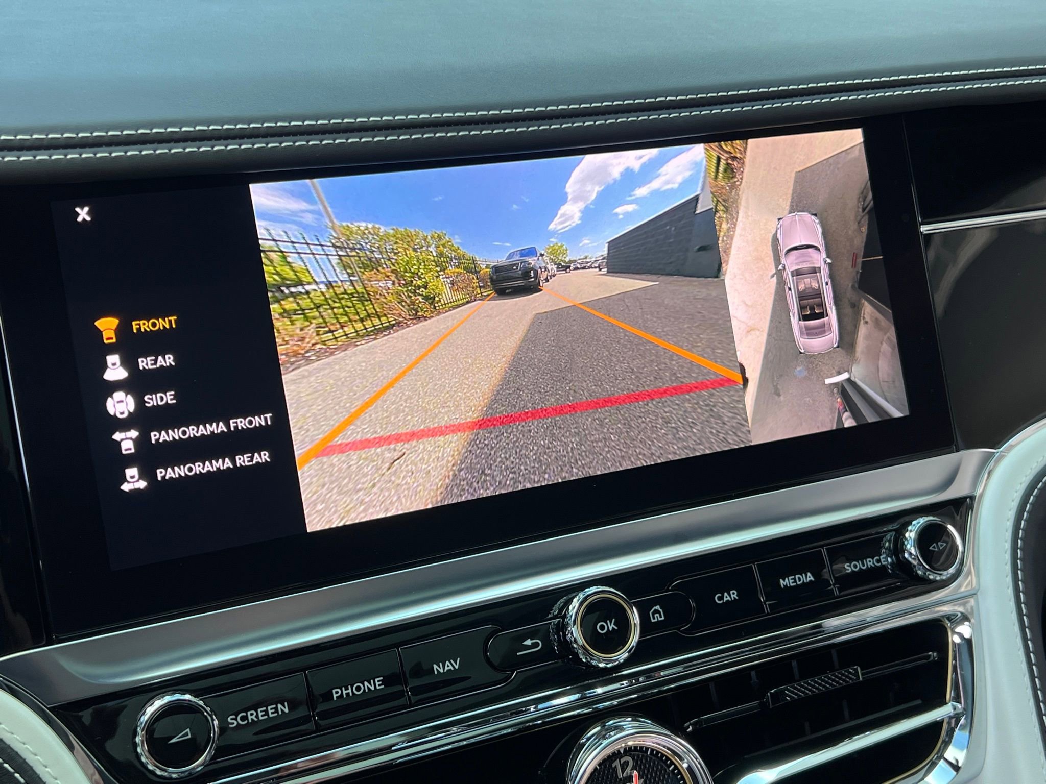 Used 2023 Bentley Flying Spur W12 AWD/4WD image 29