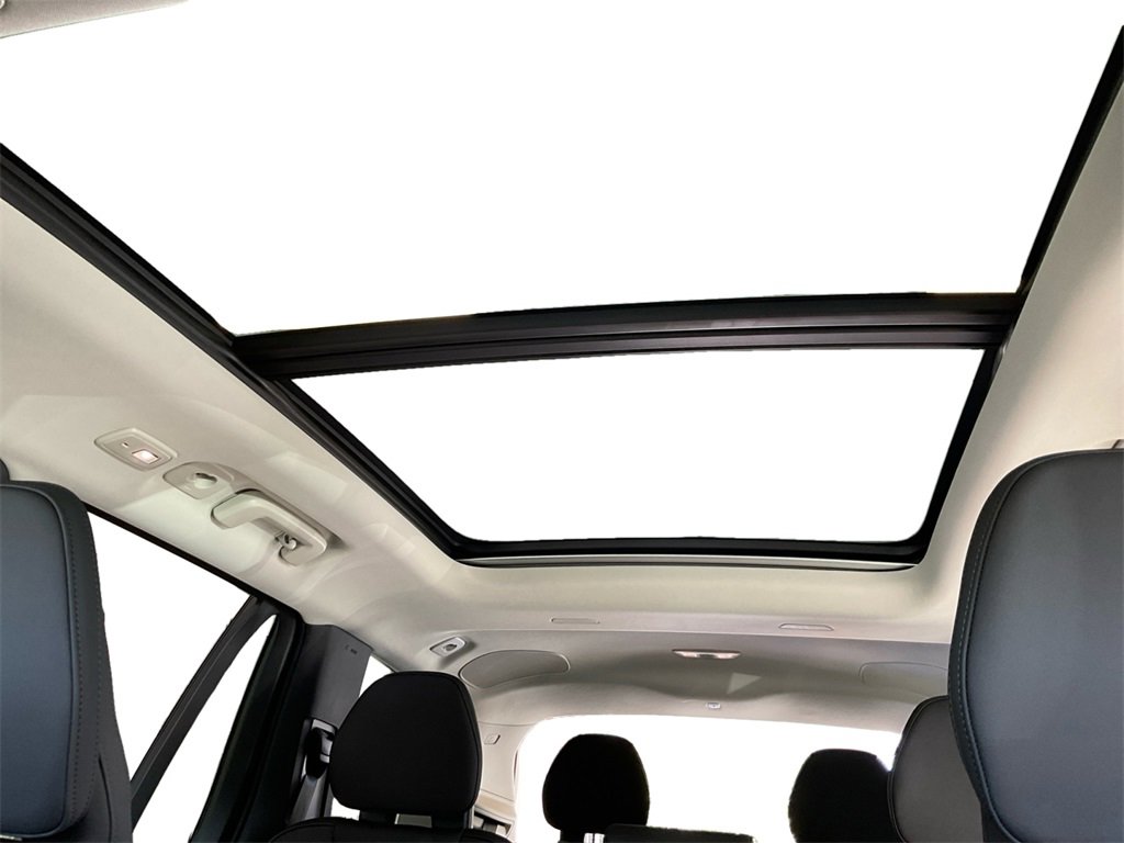 New 2026 Volvo XC90 B6 Plus w/ Protection Package Premier image 14