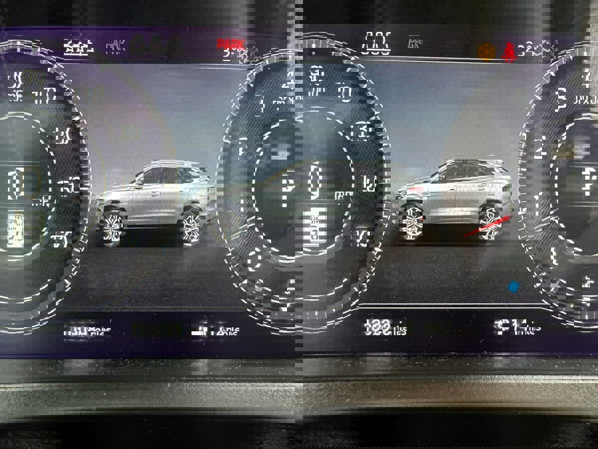 Used 2019 Jaguar F-PACE S image 26