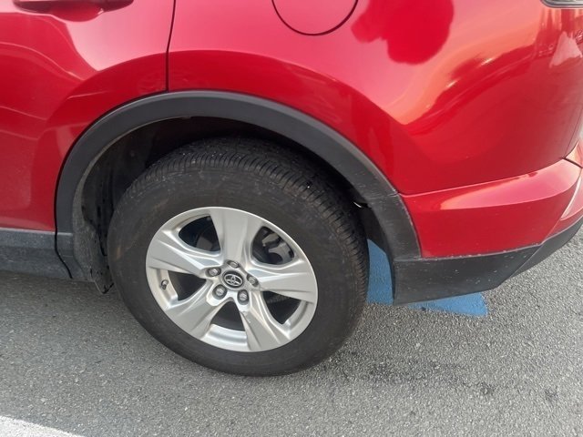 Used 2017 Toyota RAV4 LE image 11