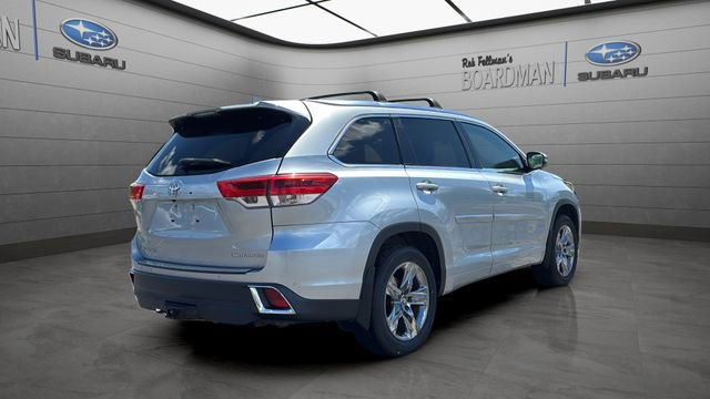 Used 2019 Toyota Highlander Limited Platinum AWD/4WD image 9
