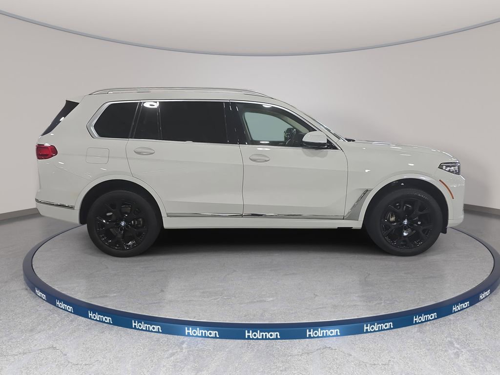Used 2022 BMW X7 xDrive40i w/ Premium Package image 5