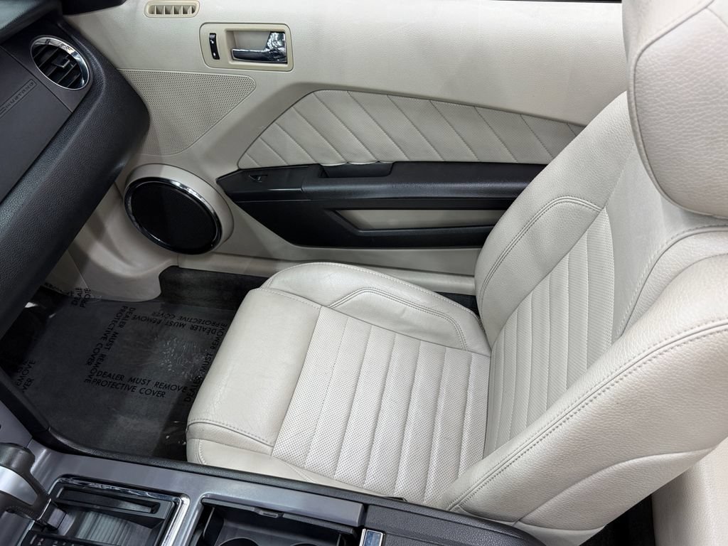 Used 2012 Ford Mustang Convertible RWD image 25