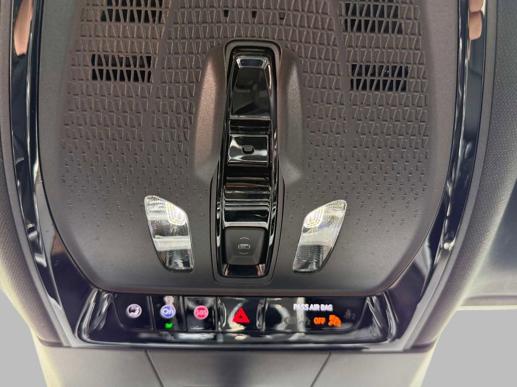 Used 2024 Cadillac Lyriq Luxury w/ LPO, Floor Liner Package image 28