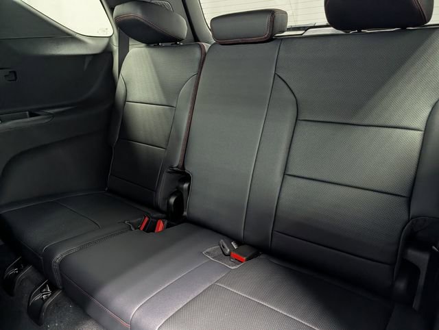 New 2026 Chevrolet Traverse RS image 17