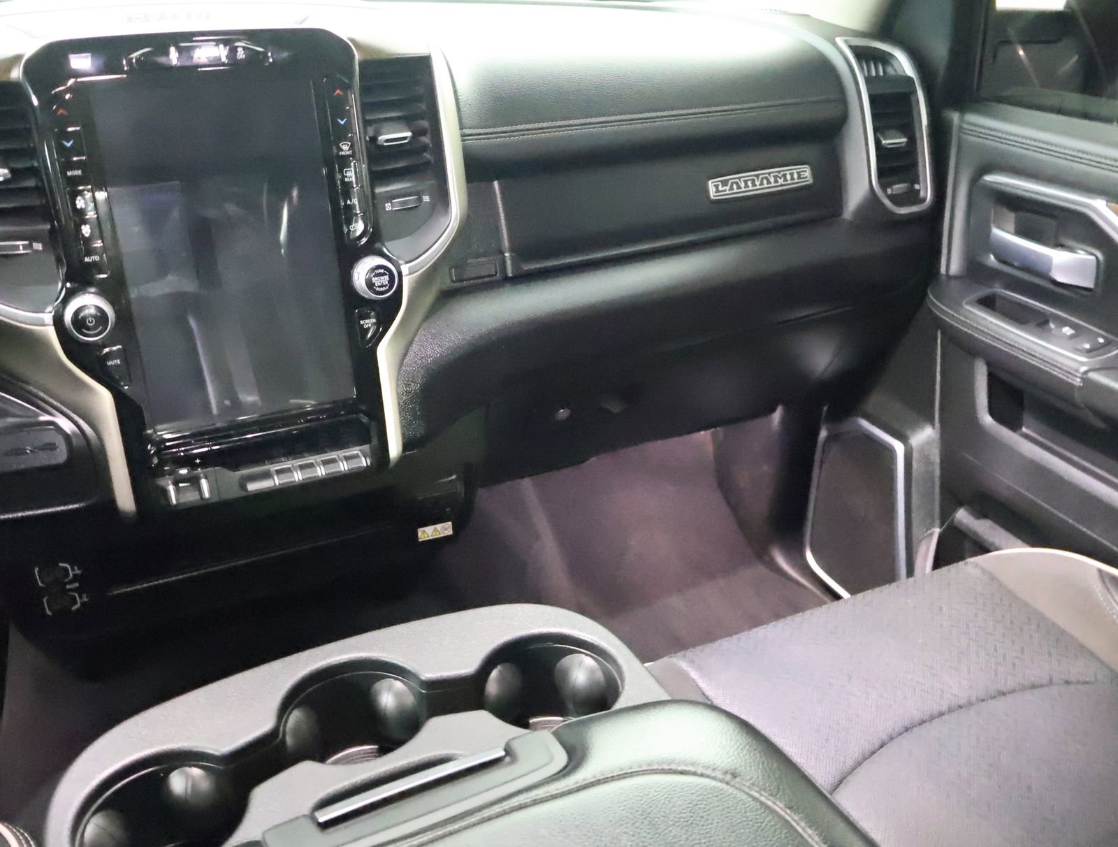 Used 2024 RAM 2500 Laramie image 31