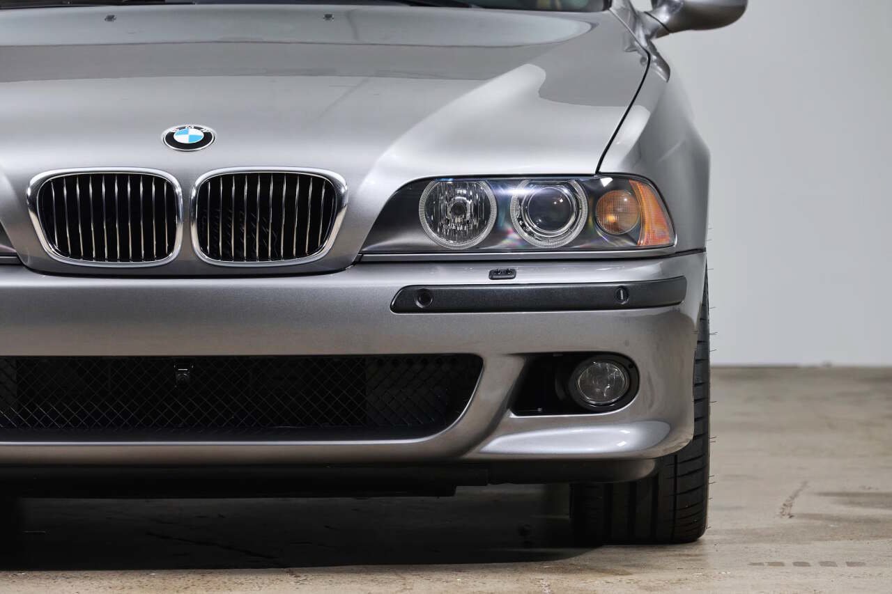 Used 2003 BMW M5 RWD image 15
