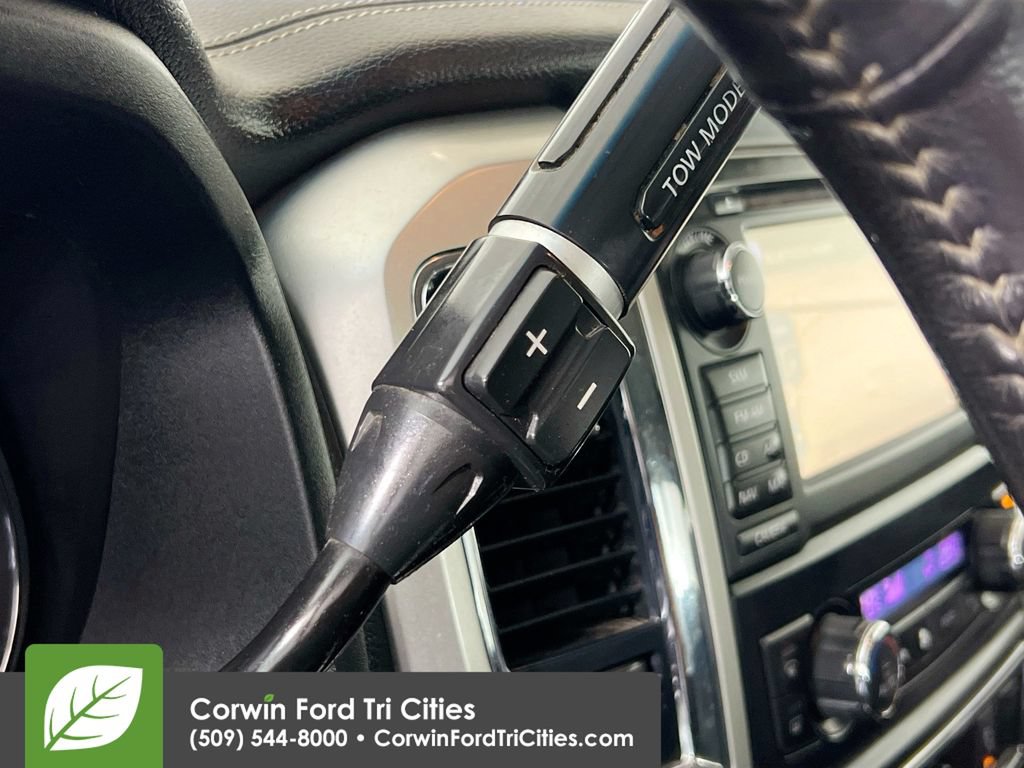 Used 2018 Nissan Titan PRO-4X AWD/4WD image 10