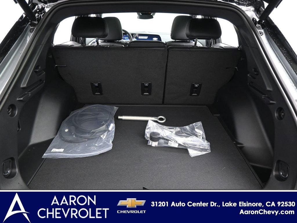 New 2026 Chevrolet Equinox EV LT image 13