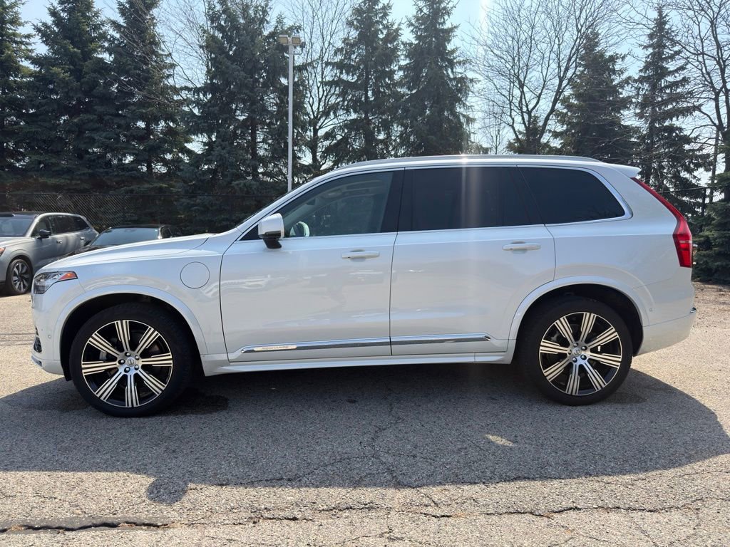 Used 2024 Volvo XC90 T8 Ultimate w/ Lounge Package image 7