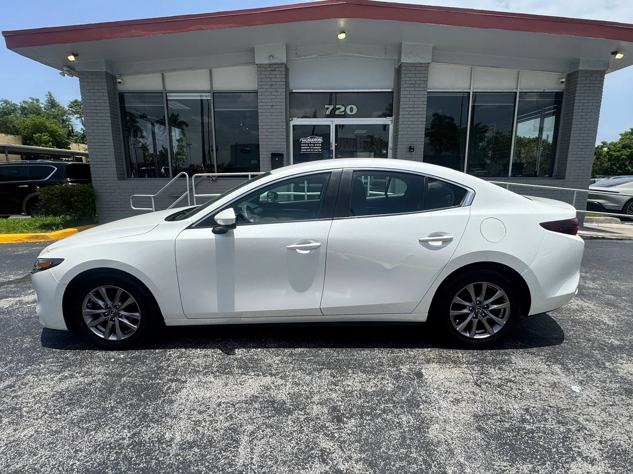 Used 2021 MAZDA MAZDA3 s FWD image 8