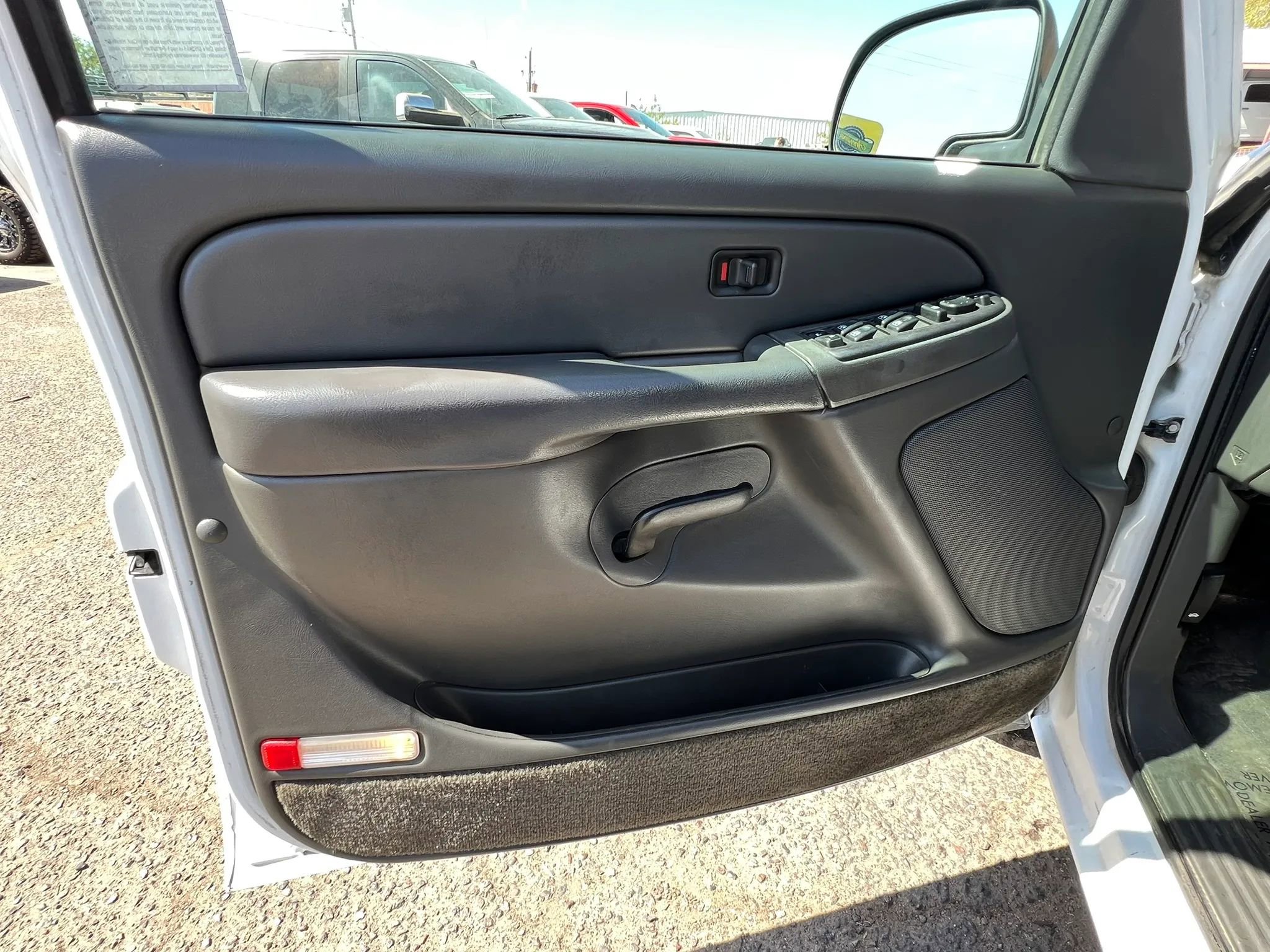 Used 2005 GMC Sierra 1500 SLE w/ Light Duty Power Package RWD image 12
