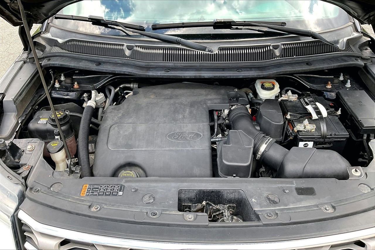 Used 2016 Ford Explorer XLT w/ Equipment Group 201A image 39