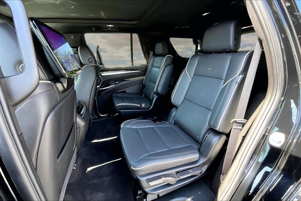 Certified 2026 Cadillac Escalade Luxury AWD/4WD image 22