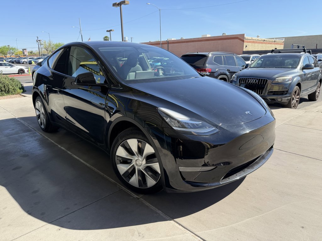 Used 2023 Tesla Model Y Long Range image 6