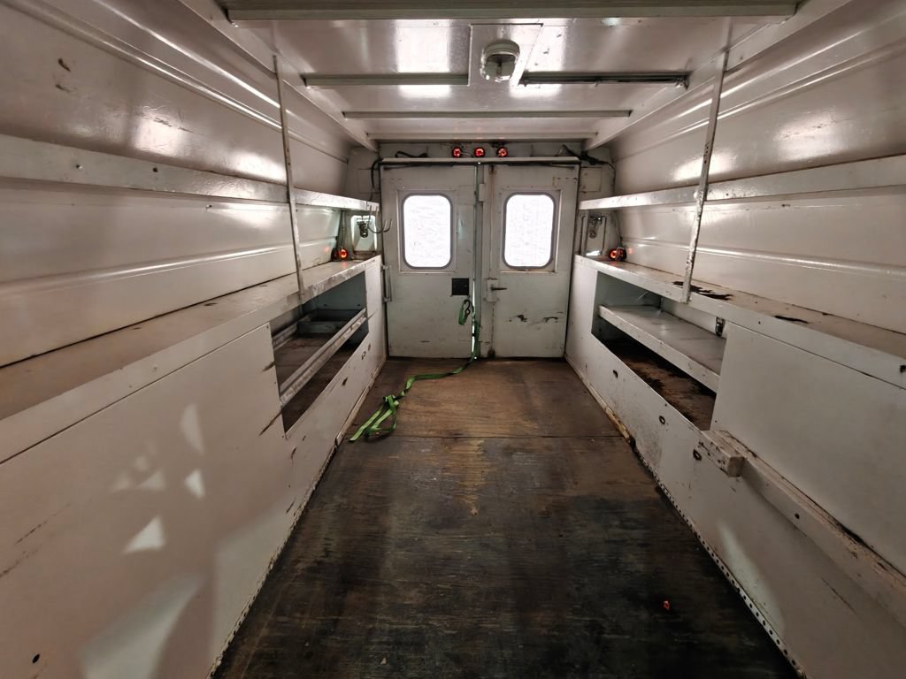 Used 2004 Chevrolet Express 3500 RWD image 26