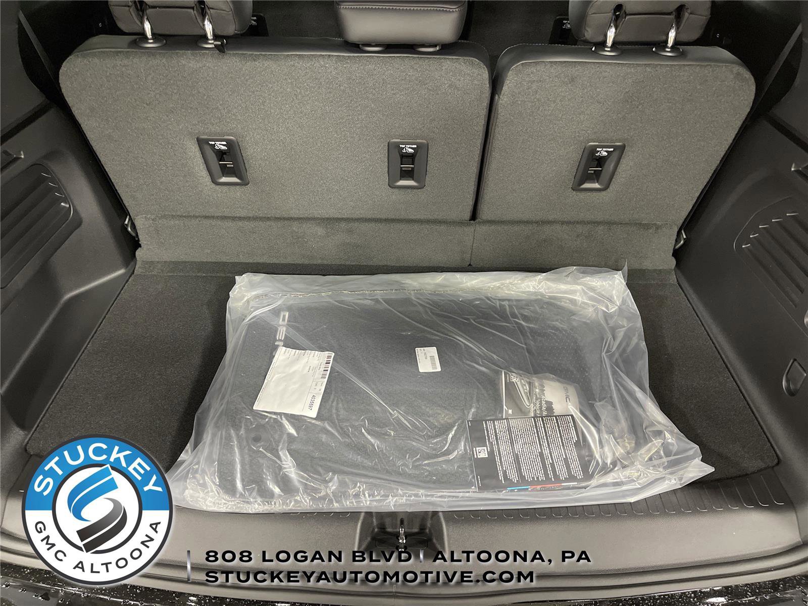 New 2026 GMC Acadia Denali w/ Super Cruise Package image 13