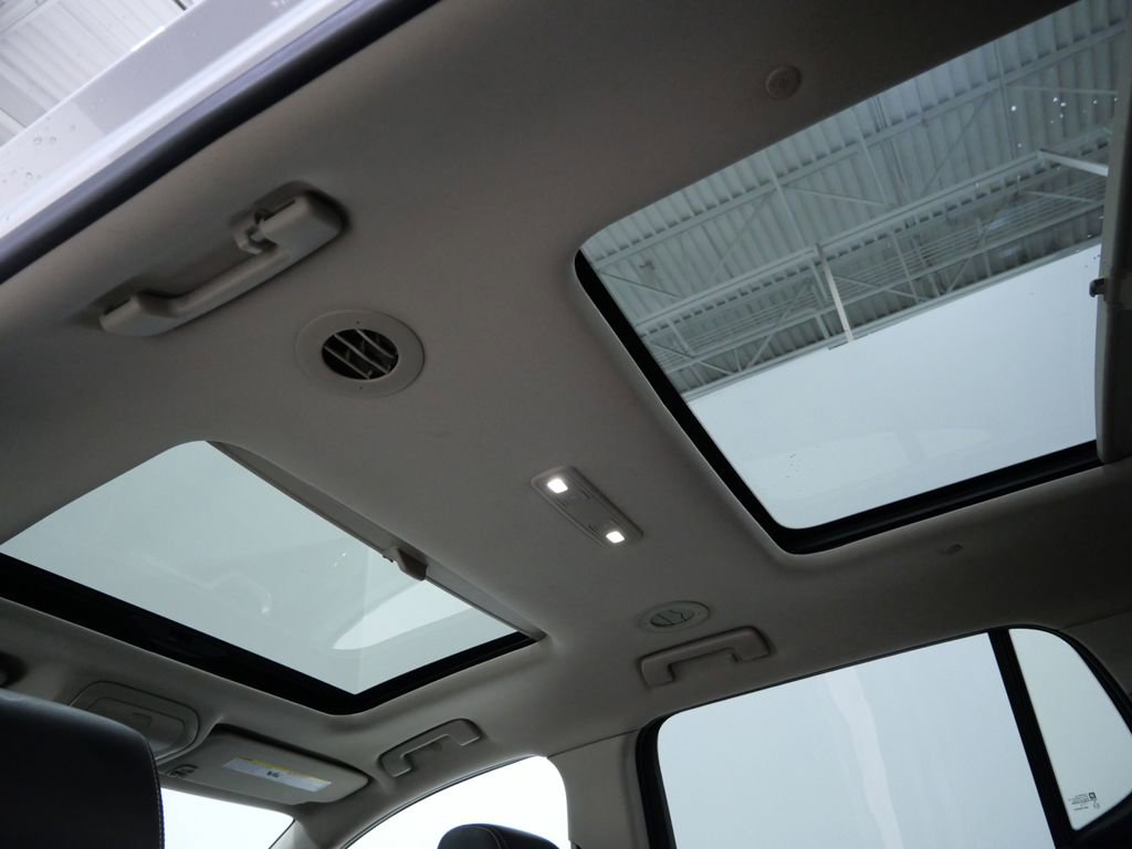 Used 2018 GMC Acadia Denali image 4